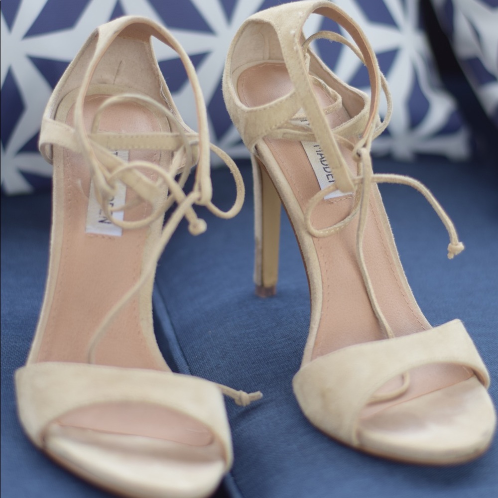 Strap sandals